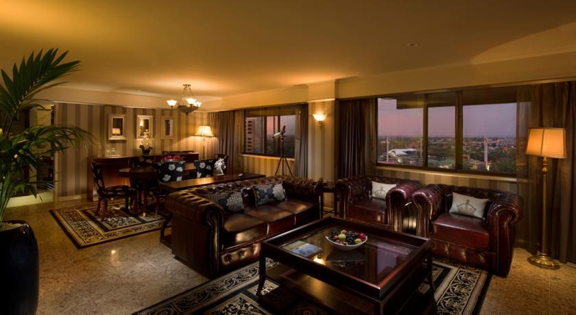 Stamford Plaza Adelaide Hotel ภายนอก รูปภาพ A suite at the Four Seasons Hotel, Cairo