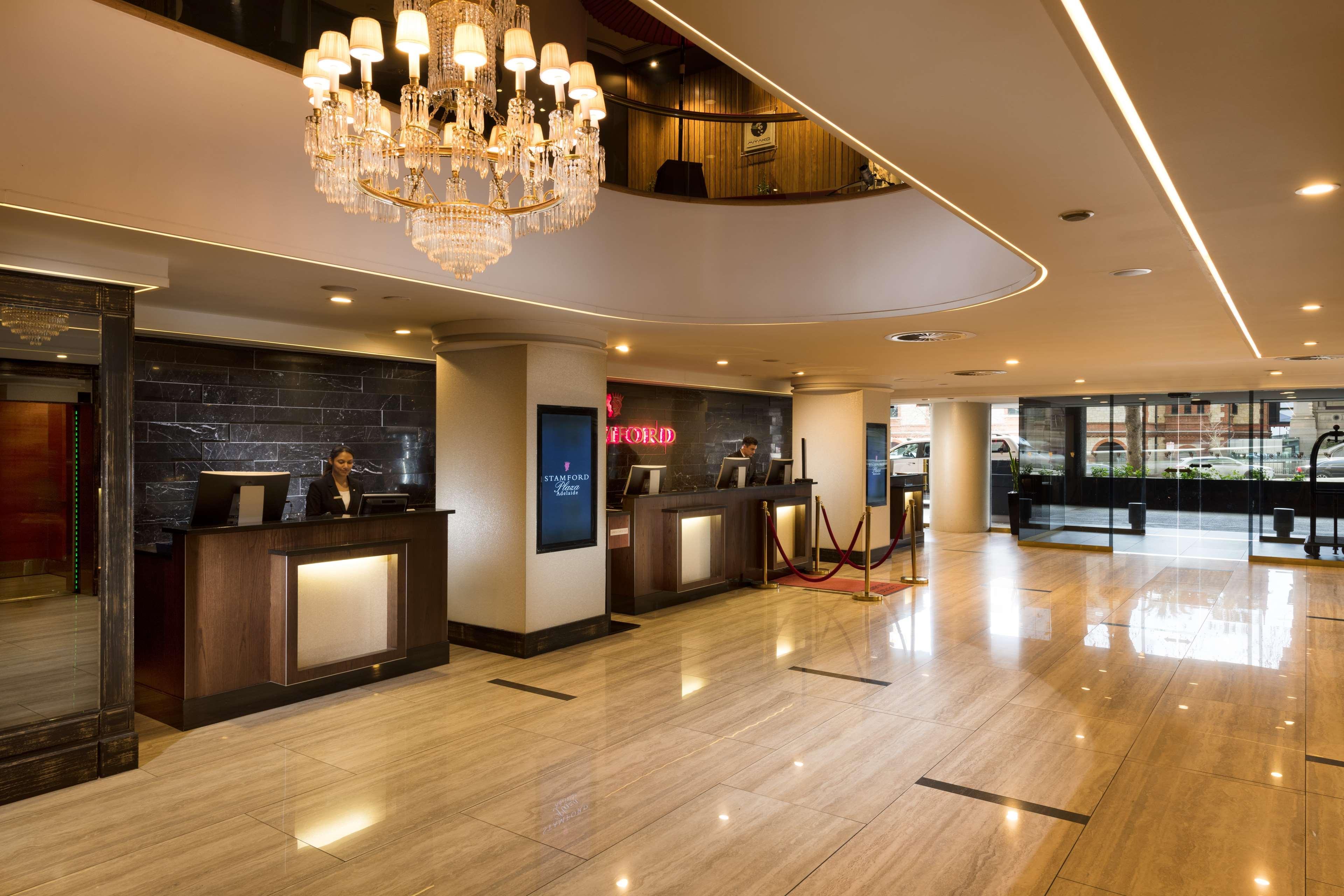 Stamford Plaza Adelaide Hotel ภายนอก รูปภาพ Lobby