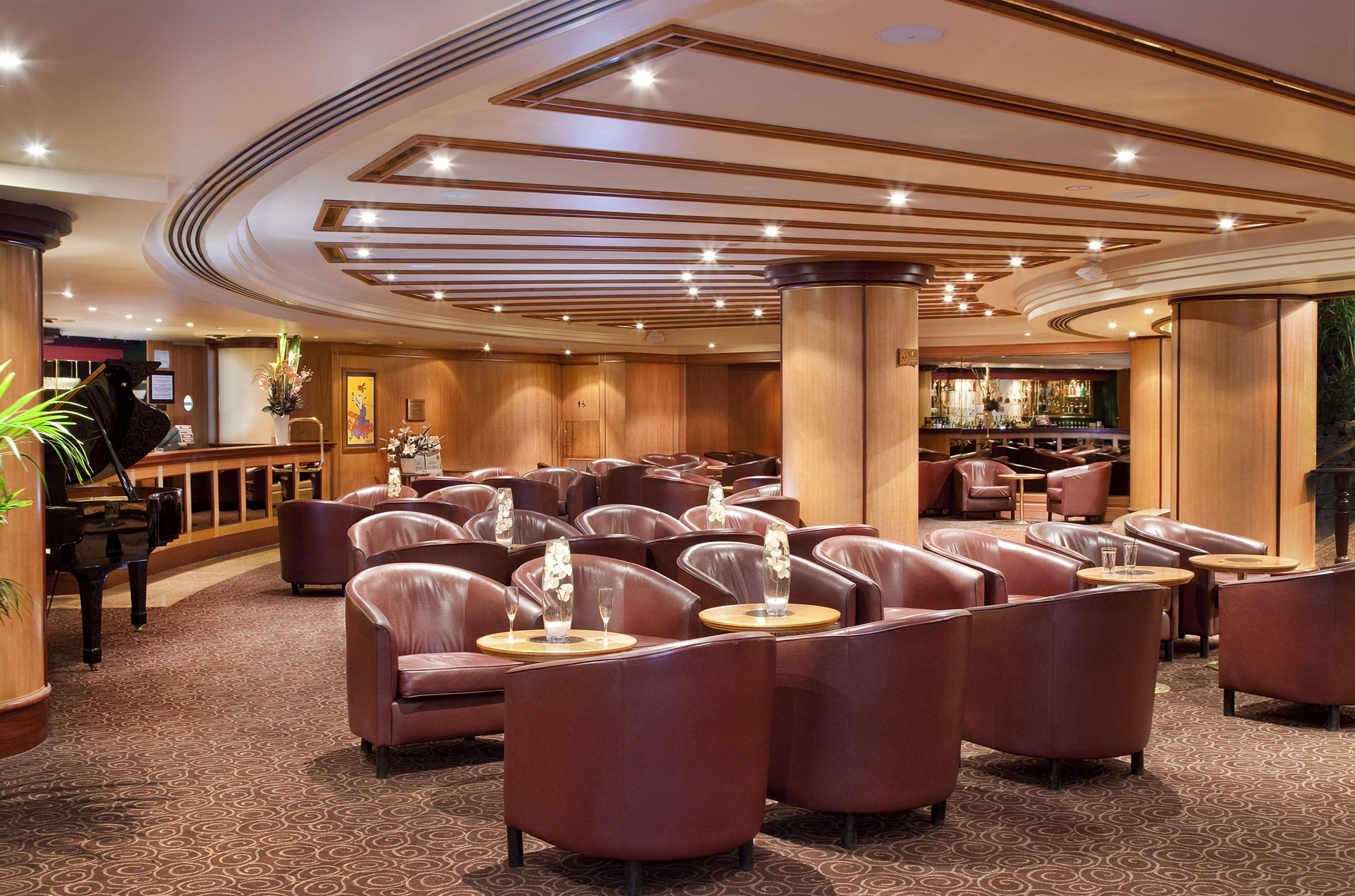 Stamford Plaza Adelaide Hotel ร้านอาหาร รูปภาพ The lounge at the airport