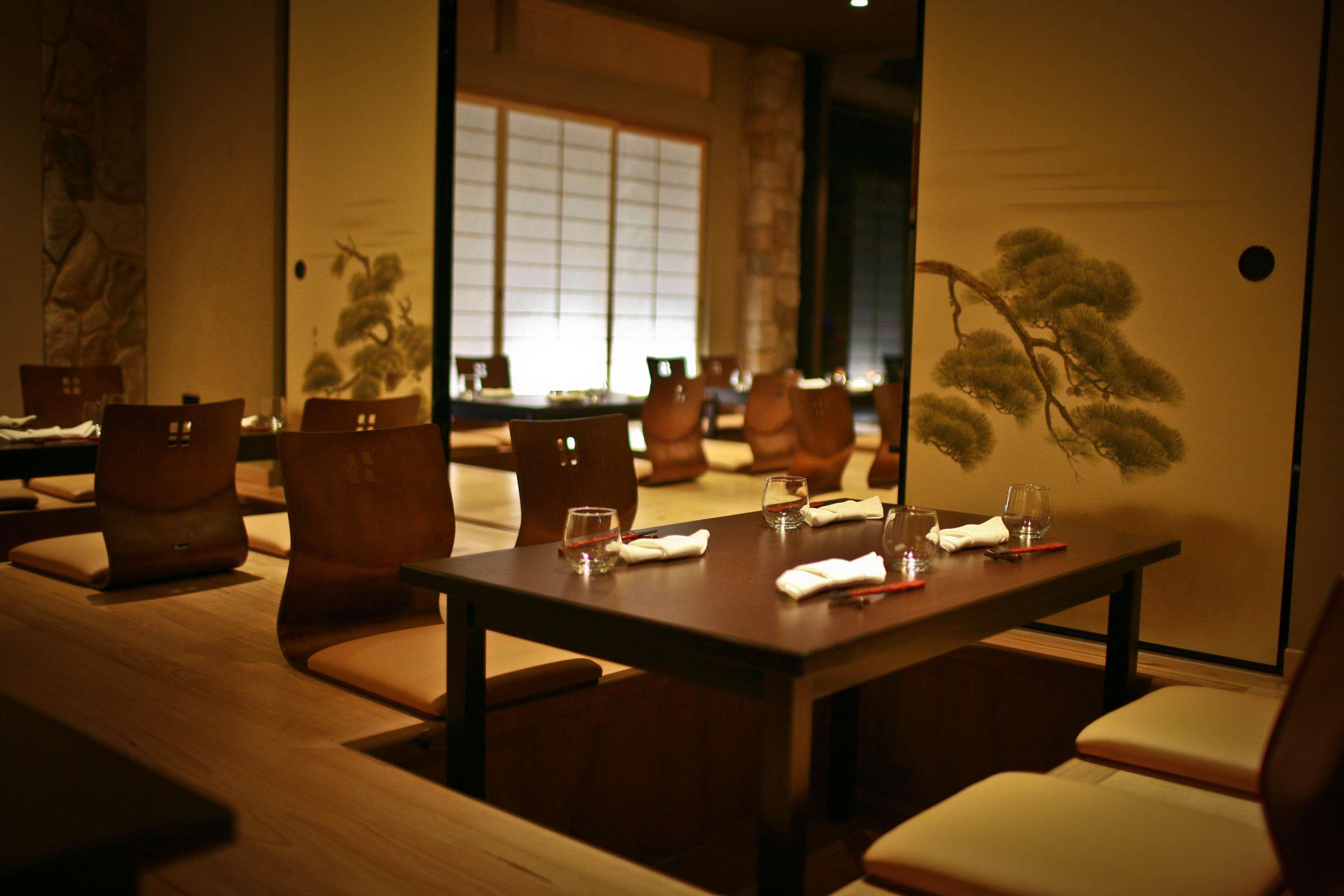 Stamford Plaza Adelaide Hotel ภายนอก รูปภาพ A restaurant in Kyoto