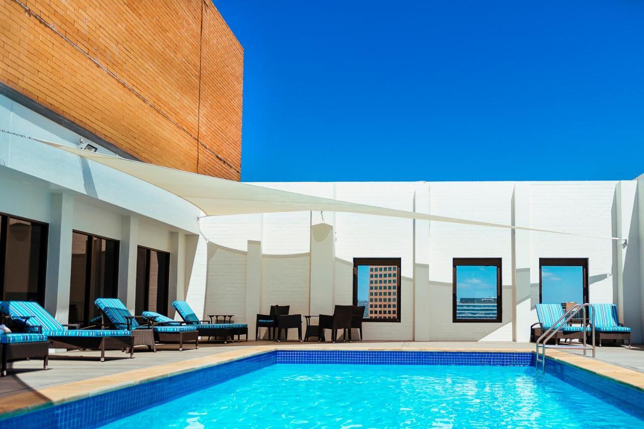 Stamford Plaza Adelaide Hotel ภายนอก รูปภาพ The pool at the W Doha