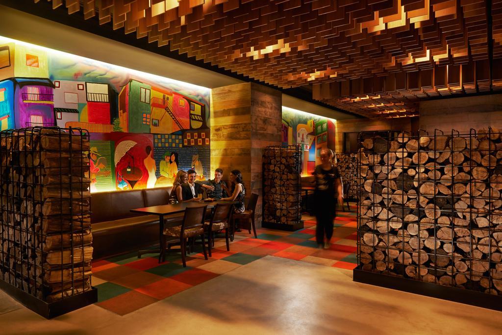 Stamford Plaza Adelaide Hotel ภายนอก รูปภาพ Interior of a typical restaurant